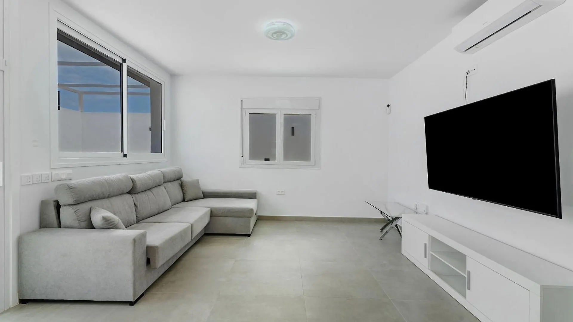 קוסטה דל סילנסיו Villa Violeta בית נופש קוסטה דל סילנסיו